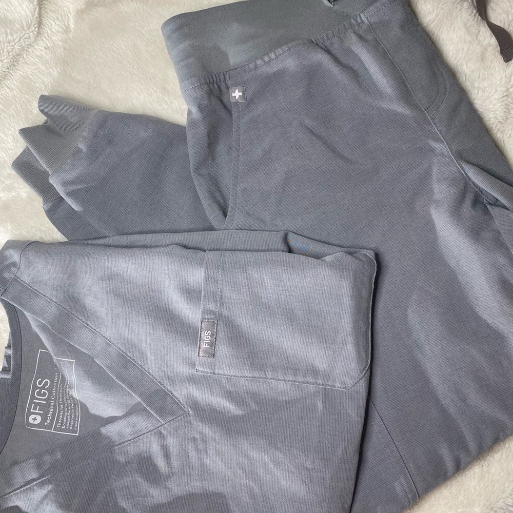 Figs scrub set